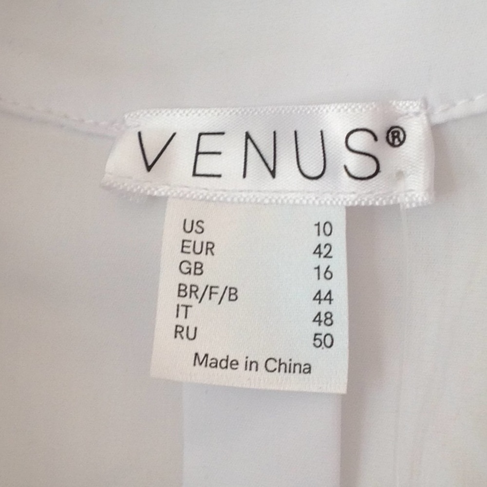 ๐ด VENUS - Crisp White 'Cold Shoulder' Shirt - Picture 4 of 5